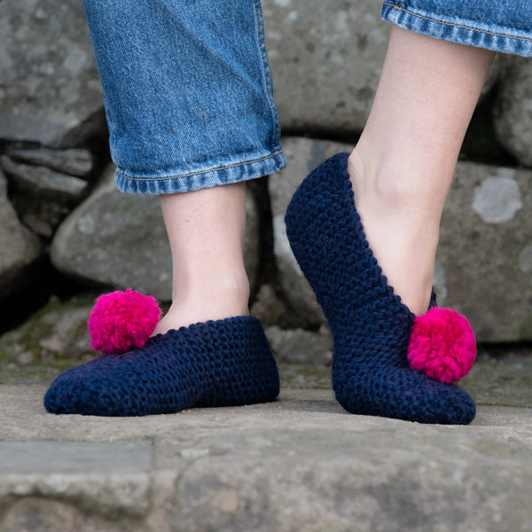 Flushed Feet Slippers Pattern – The Fibre
